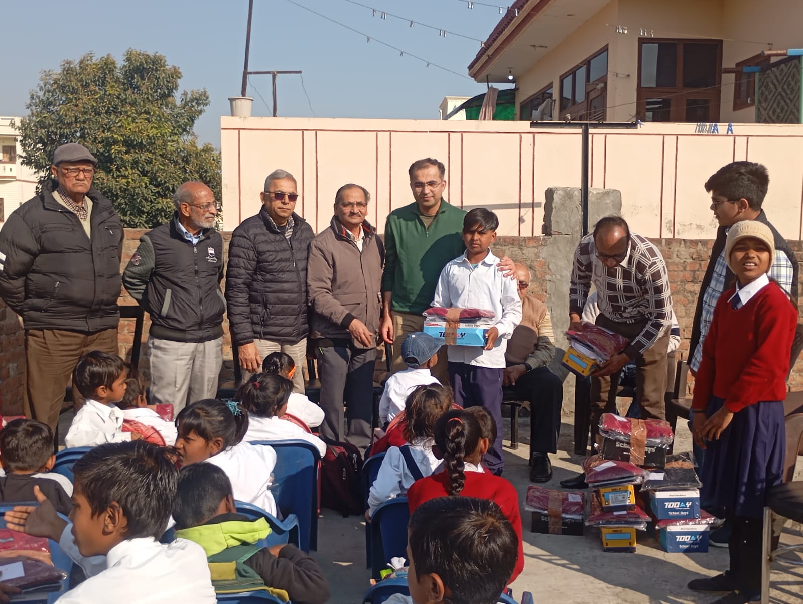 विद्यार्थियों की आवश्यकताओं का ध्यान रखना हम सबका कर्तव्य :: रतन जैन